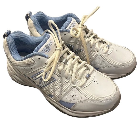 NEW BALANCE 409 WOMENS CROSS TRAINING ATHLETIC SNEAKERS WHITE BLUE SIZE 9.5 - Picture 1 of 12